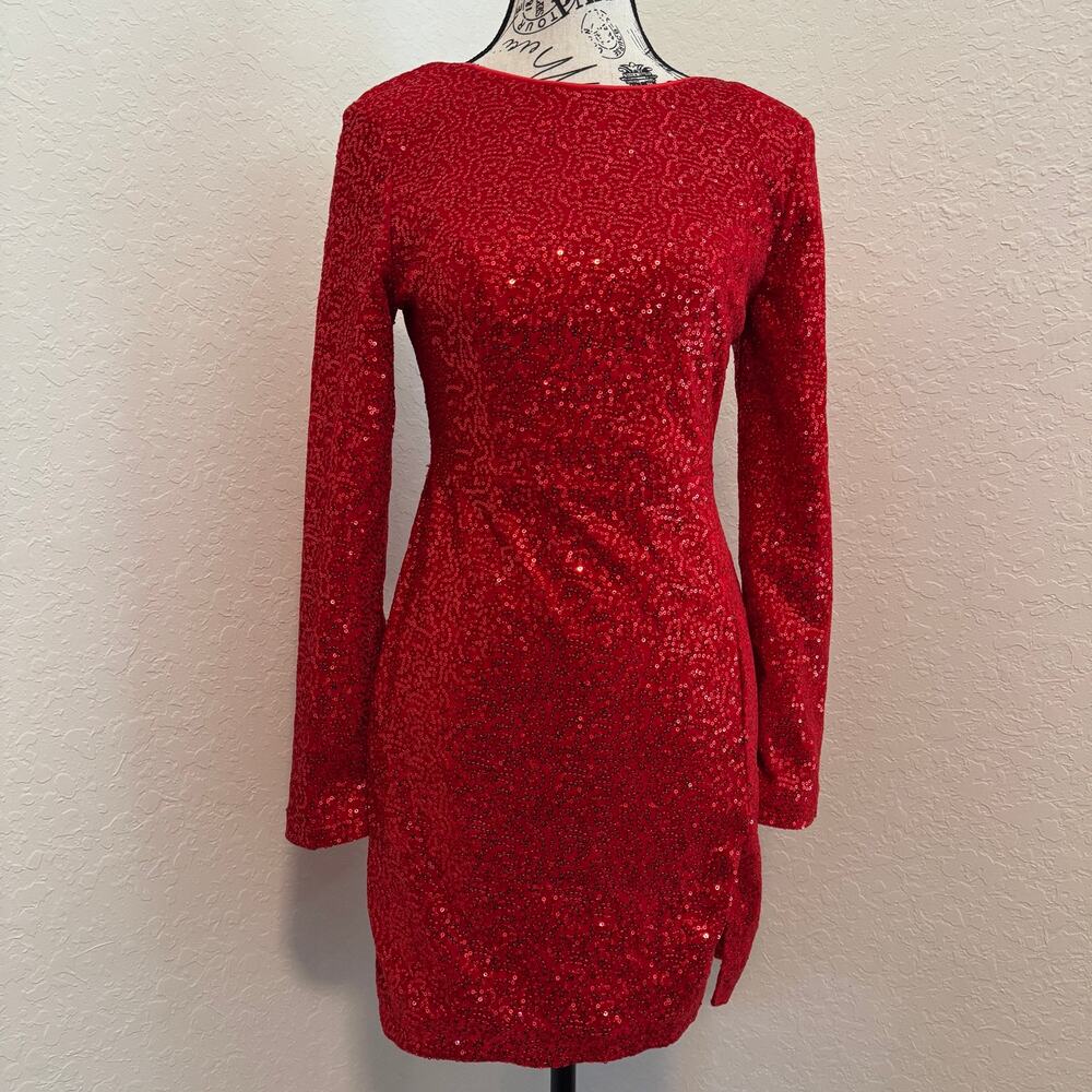 MainStrip NWT Red Sequin Mini Dress Long Sleeve Open Back Size Small Cocktail